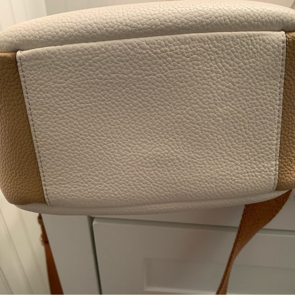 Calvin Klein Cream and Tan Bag - Picture 7 of 12
